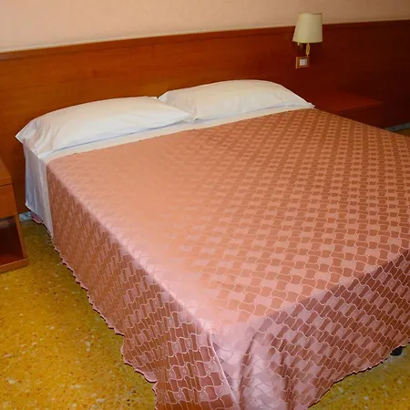 Hotel Bruna 2*