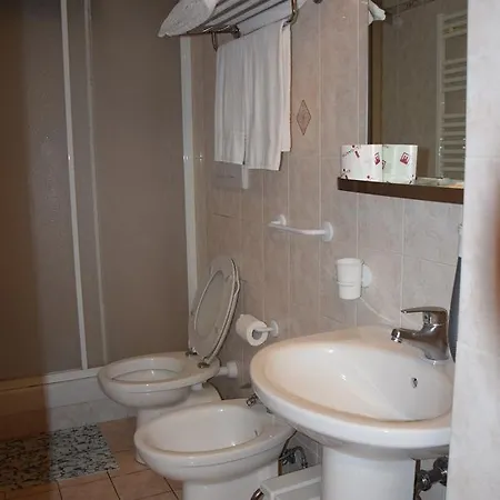 Bruna Hotel 2*